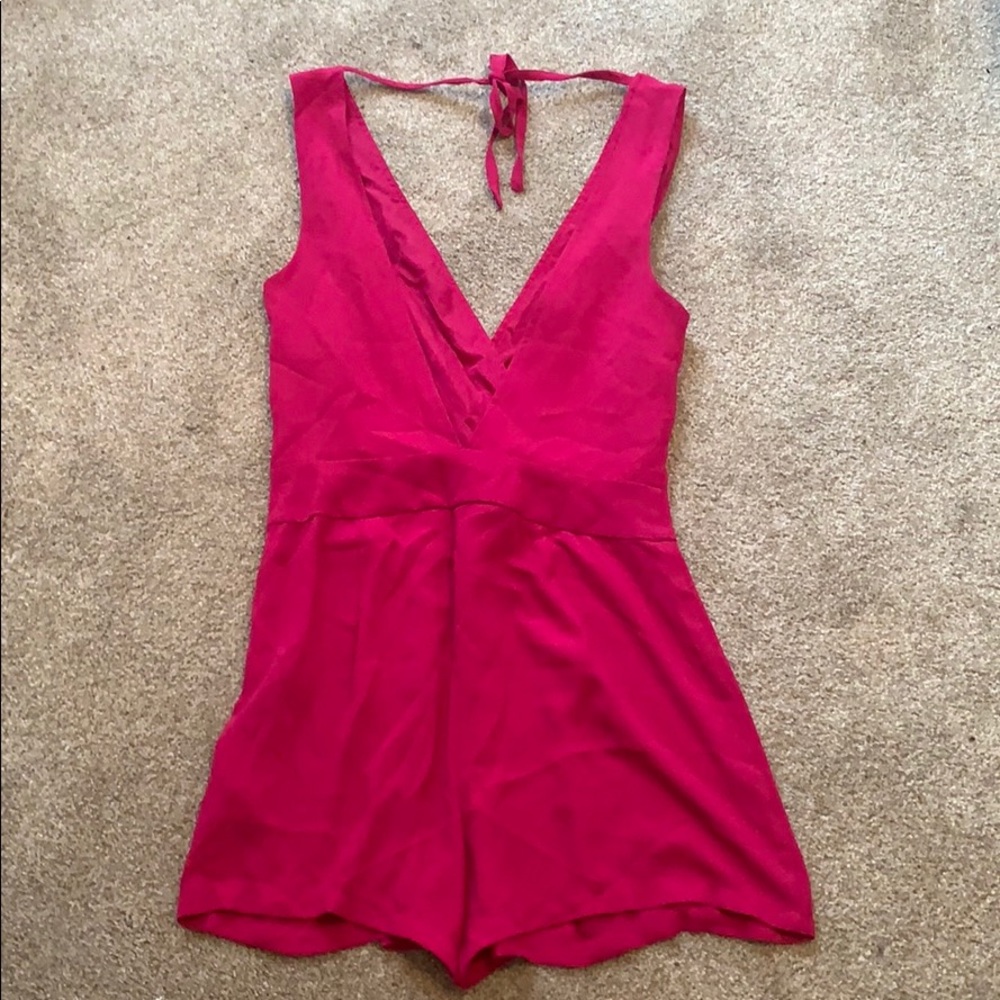 Deep V tie back romper - Picture 8 of 8